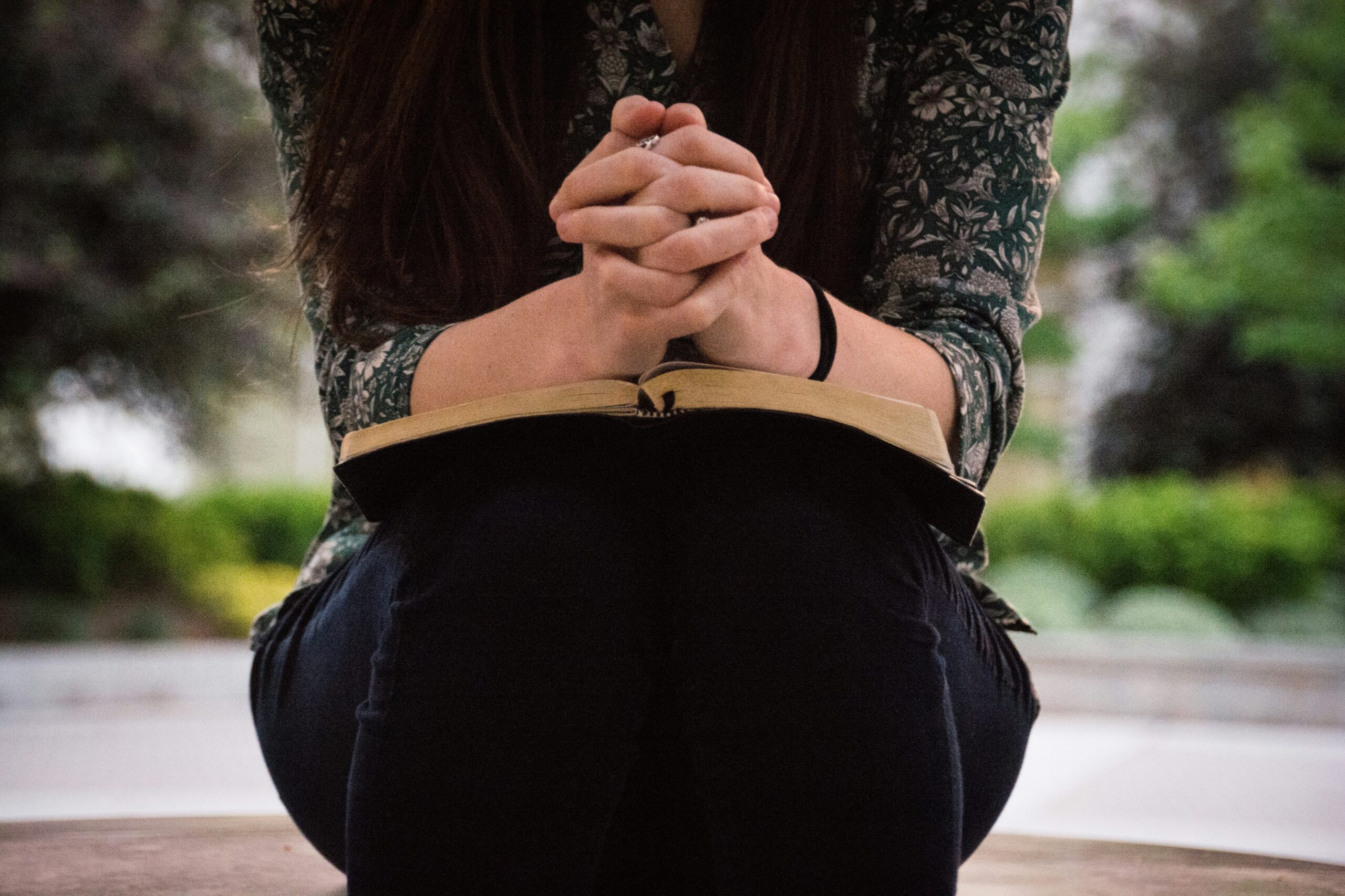 Read more about the article How to Grow Closer to God Through Prayer and Fasting